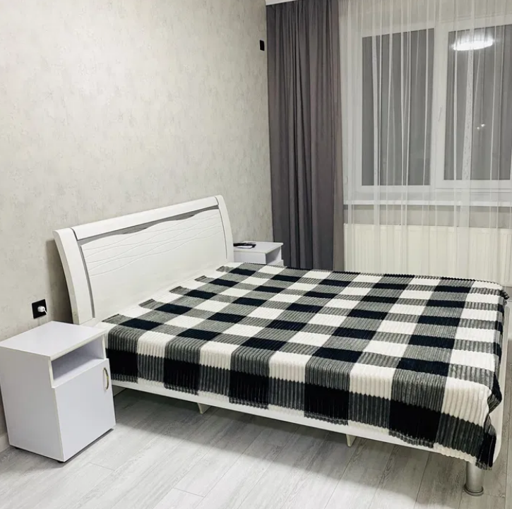 Продаж 1-кімнатної квартири 40 м², Грушевского Михаила вул.