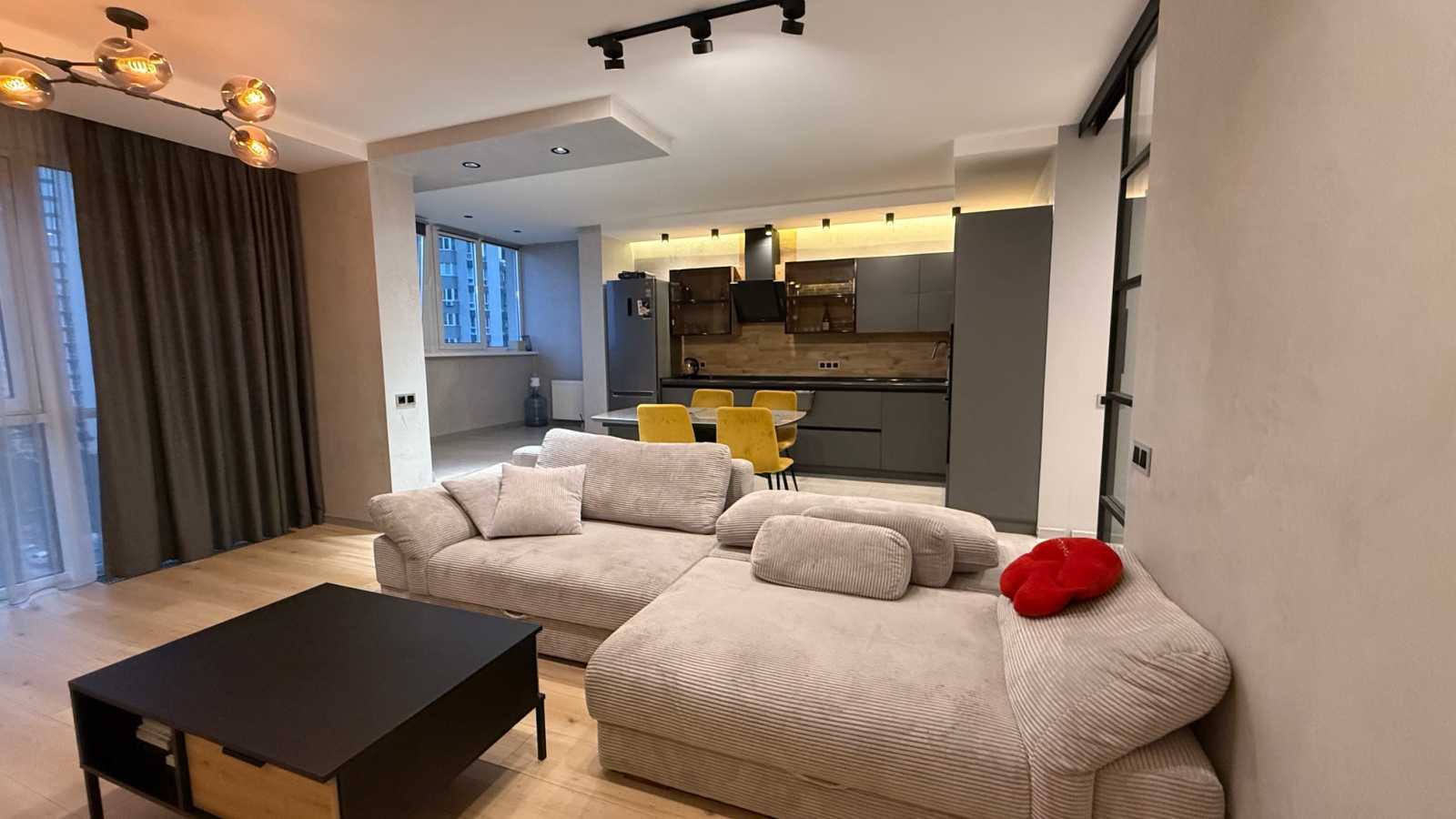 Оренда 3-кімнатної квартири 85 м², В'ячеслава Чорновола вул., 6