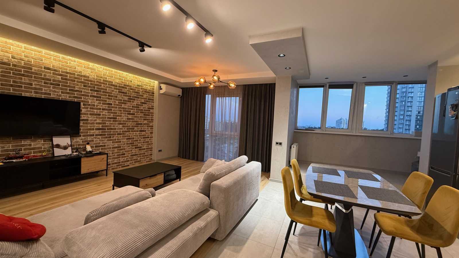 Оренда 3-кімнатної квартири 85 м², В'ячеслава Чорновола вул., 6