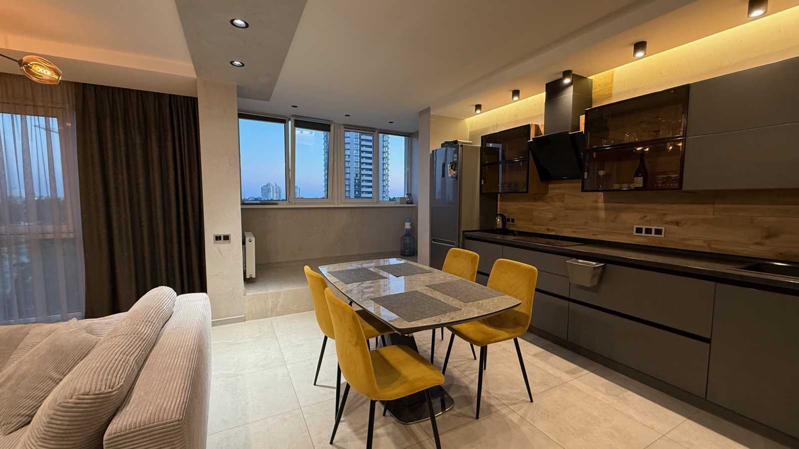 Оренда 3-кімнатної квартири 85 м², В'ячеслава Чорновола вул., 6