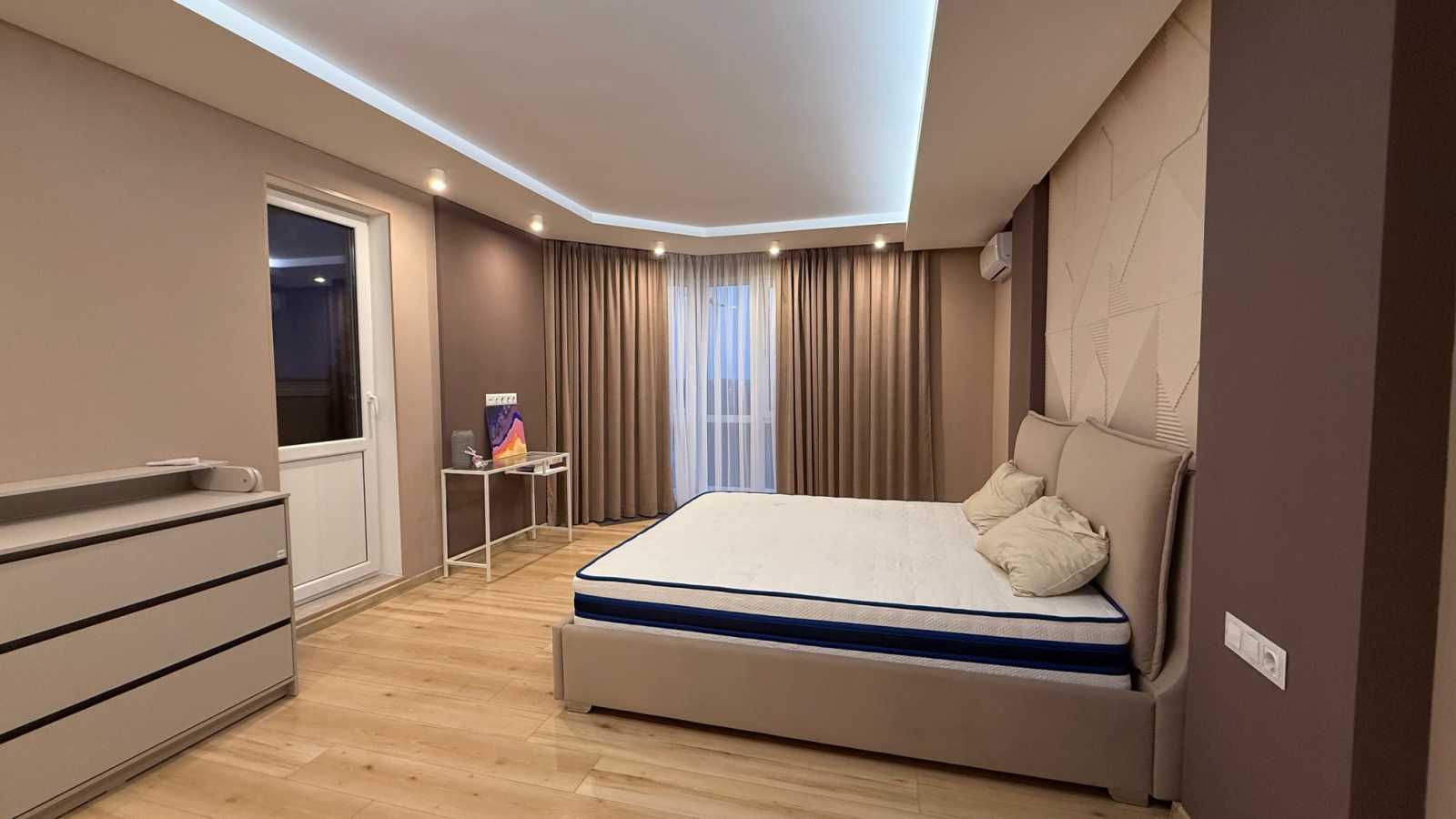 Оренда 3-кімнатної квартири 85 м², В'ячеслава Чорновола вул., 6