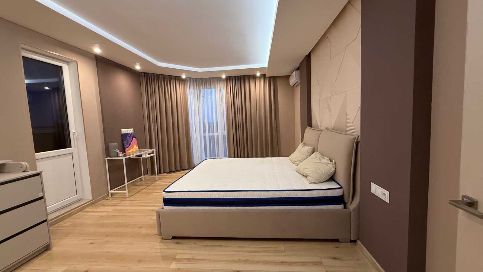 Оренда 3-кімнатної квартири 85 м², В'ячеслава Чорновола вул., 6