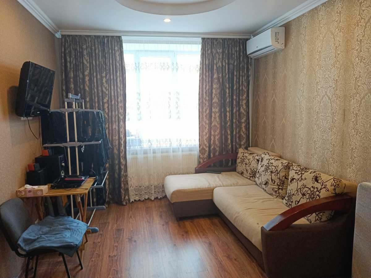 Продаж 1-кімнатної квартири 35 м², Вереснева вул., 22