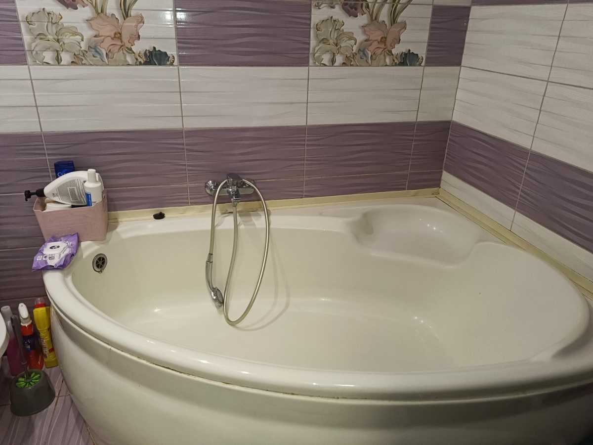 Продаж 1-кімнатної квартири 35 м², Вереснева вул., 22