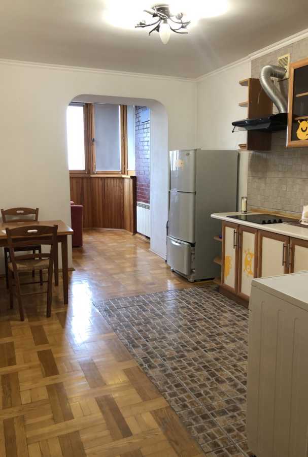 Оренда 1-кімнатної квартири 58 м², Клінічна вул., 23-25