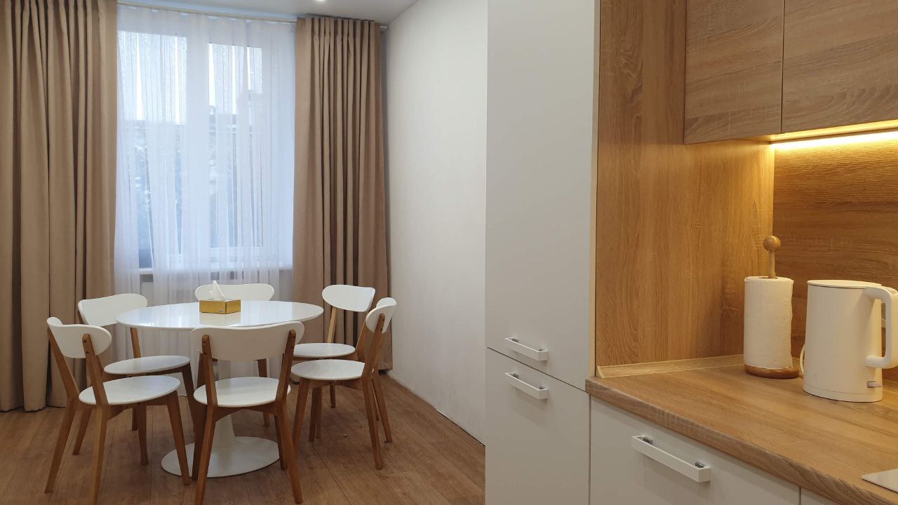 Аренда 4-комнатной квартиры 94 м², Дмитрия Яворницкого просп., 46