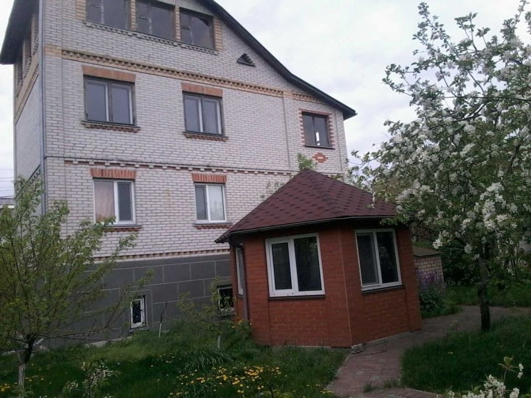 Продаж дачі 196 м²