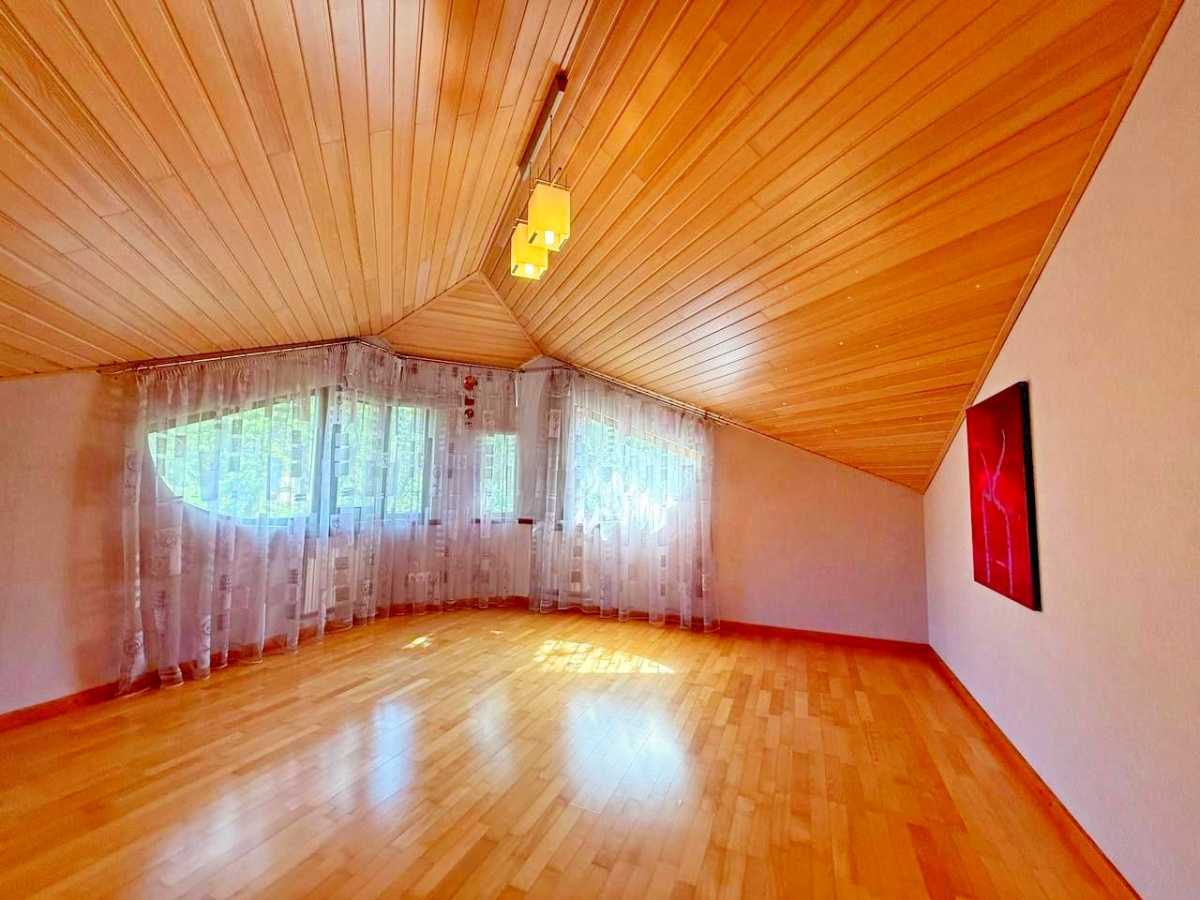 Продаж будинку 330 м², Днепростроевская вул.