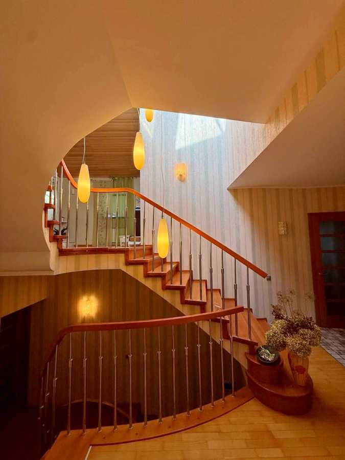 Продаж будинку 330 м², Днепростроевская вул.