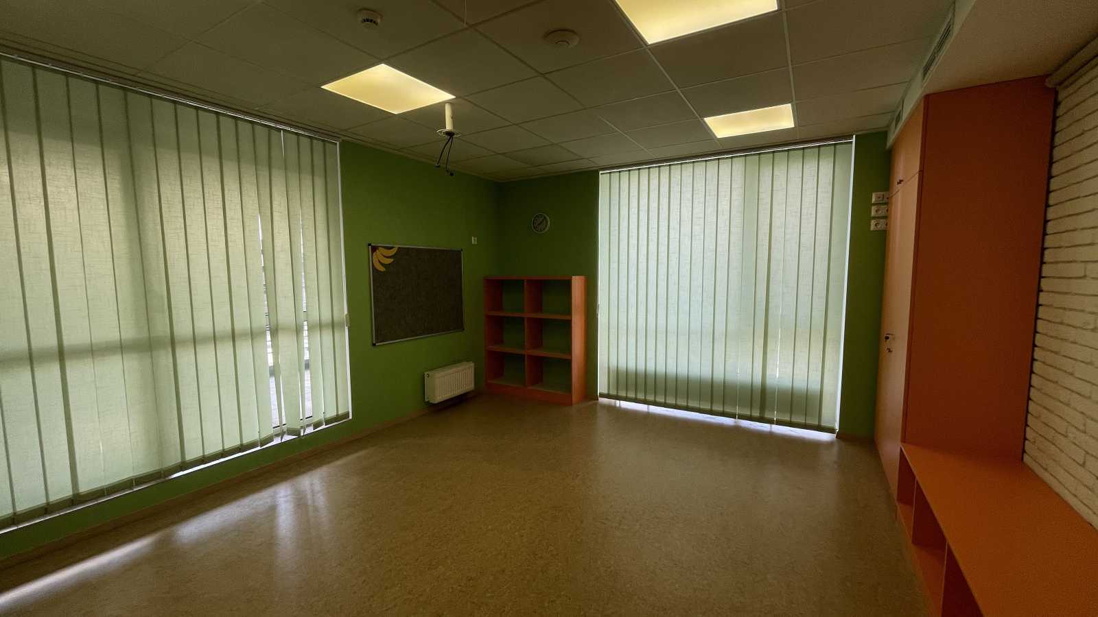 Продаж офісу 334 м², Джона Маккейна вул., 7
