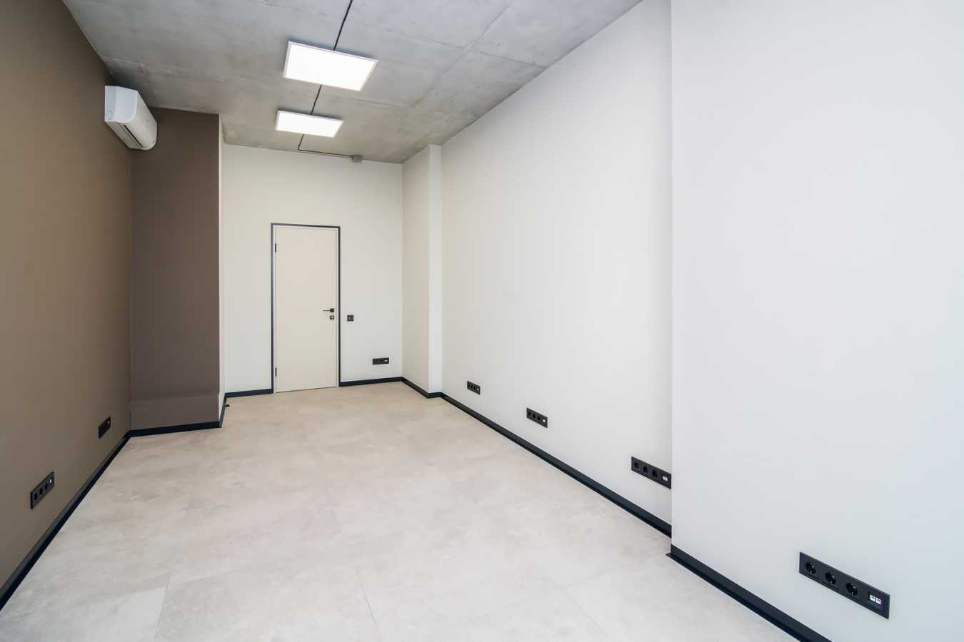 Аренда офиса 140 м², Джона Маккейна ул., 26