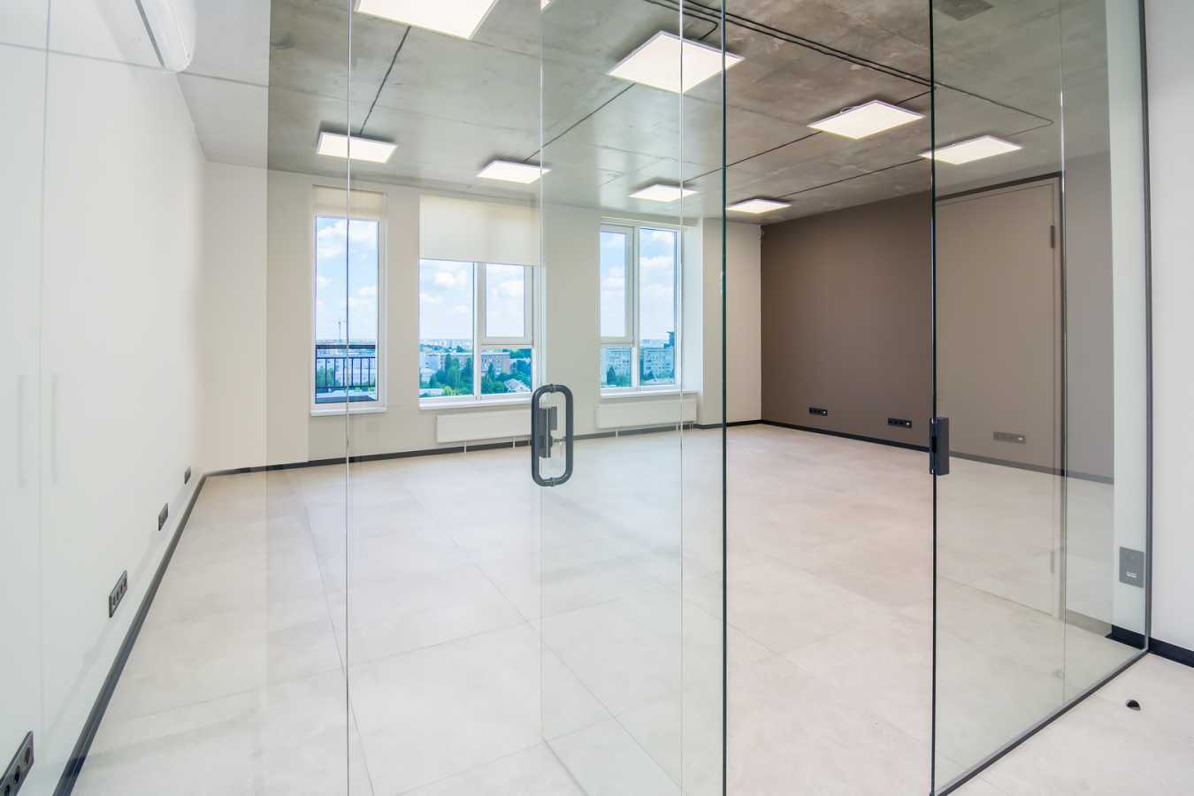 Аренда офиса 140 м², Джона Маккейна ул., 26