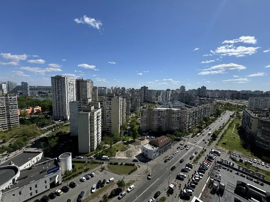 Продажа 2-комнатной квартиры 78.5 м², Драгоманова ул., 40З