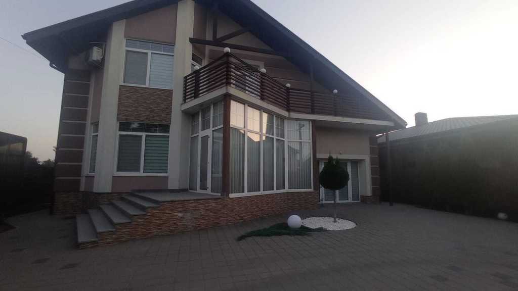 Аренда дома 220 м², Незалежності