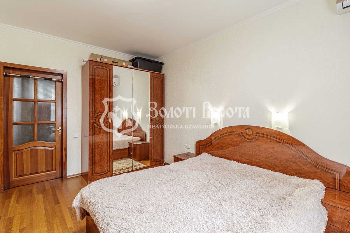 Продаж 3-кімнатної квартири 90 м², Перемоги просп., 125