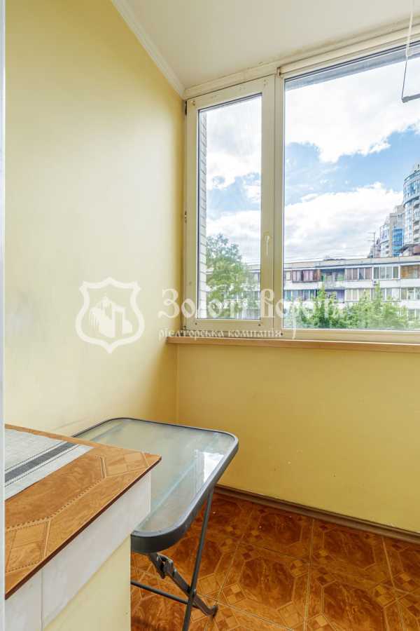 Продаж 3-кімнатної квартири 90 м², Перемоги просп., 125