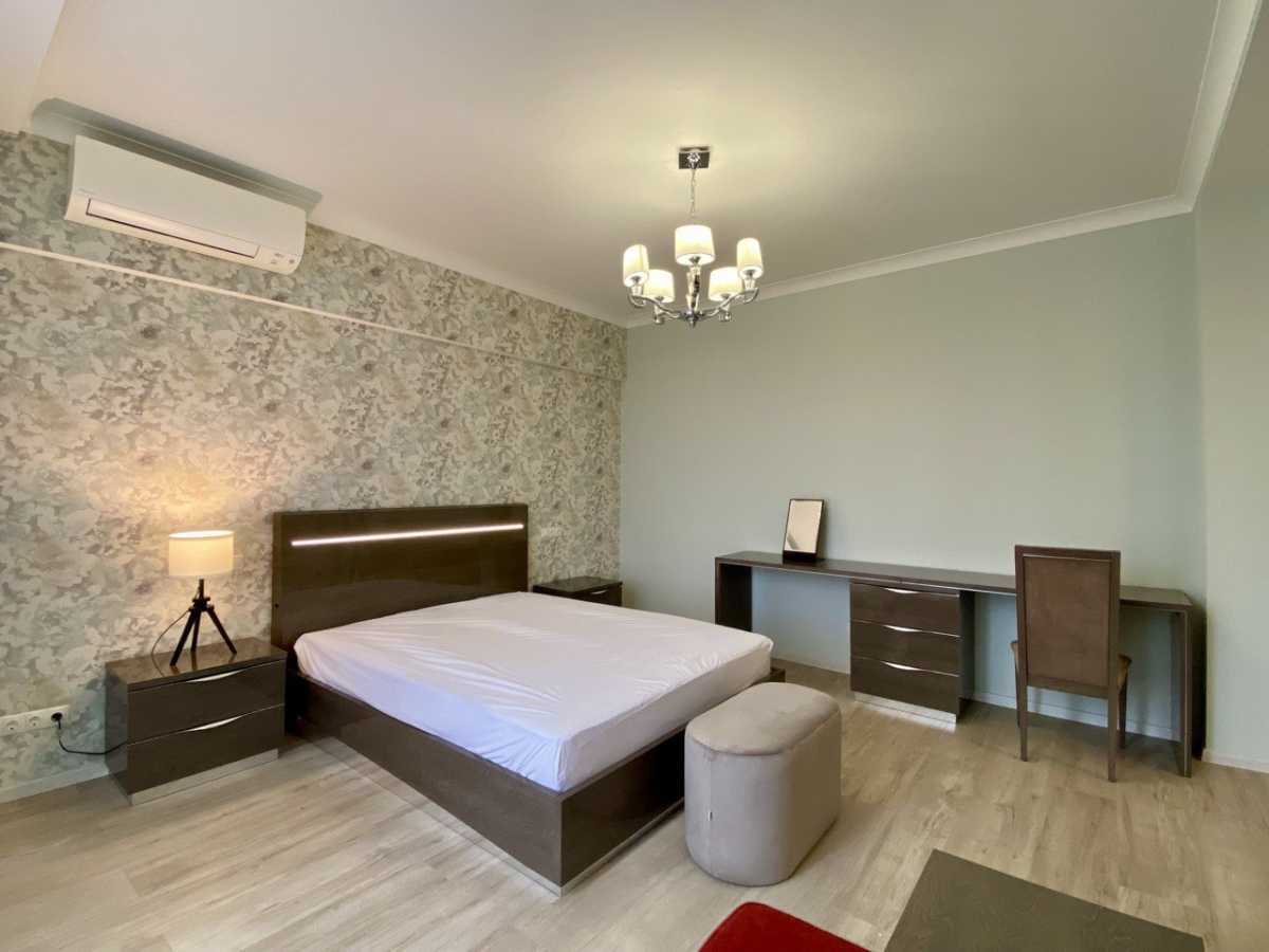 Оренда 3-кімнатної квартири 175 м², Іоанна Павла ІІ вул.