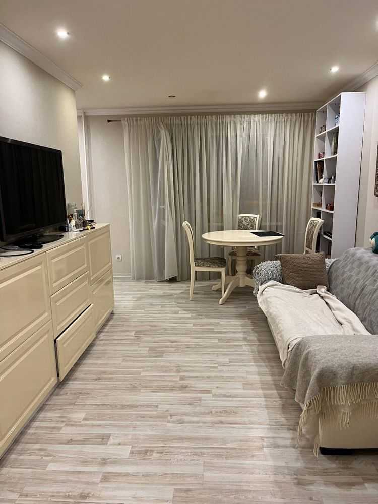 Продажа 2-комнатной квартиры 43 м², Киевская ул., 302А