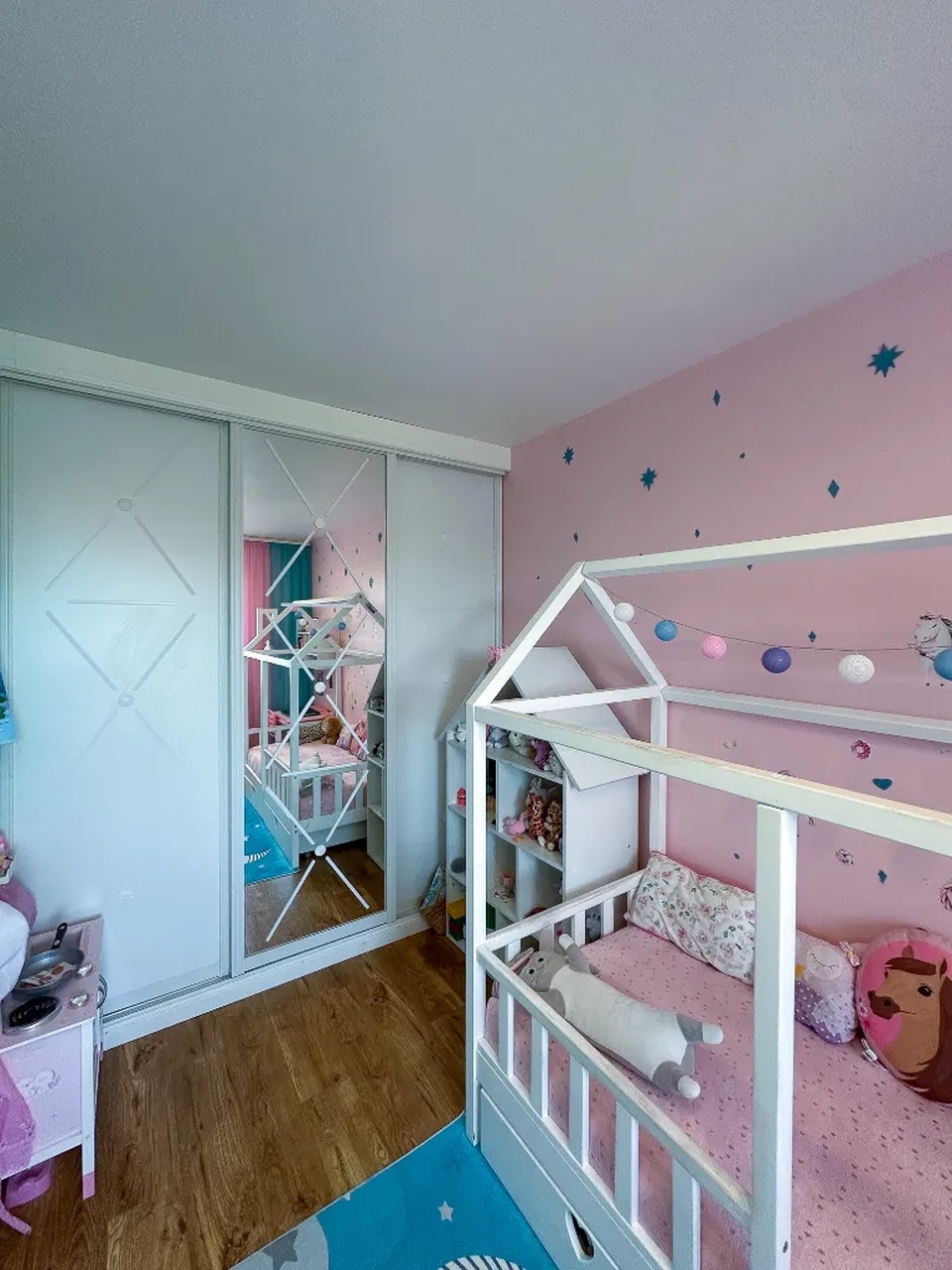 Продажа 2-комнатной квартиры 67 м²