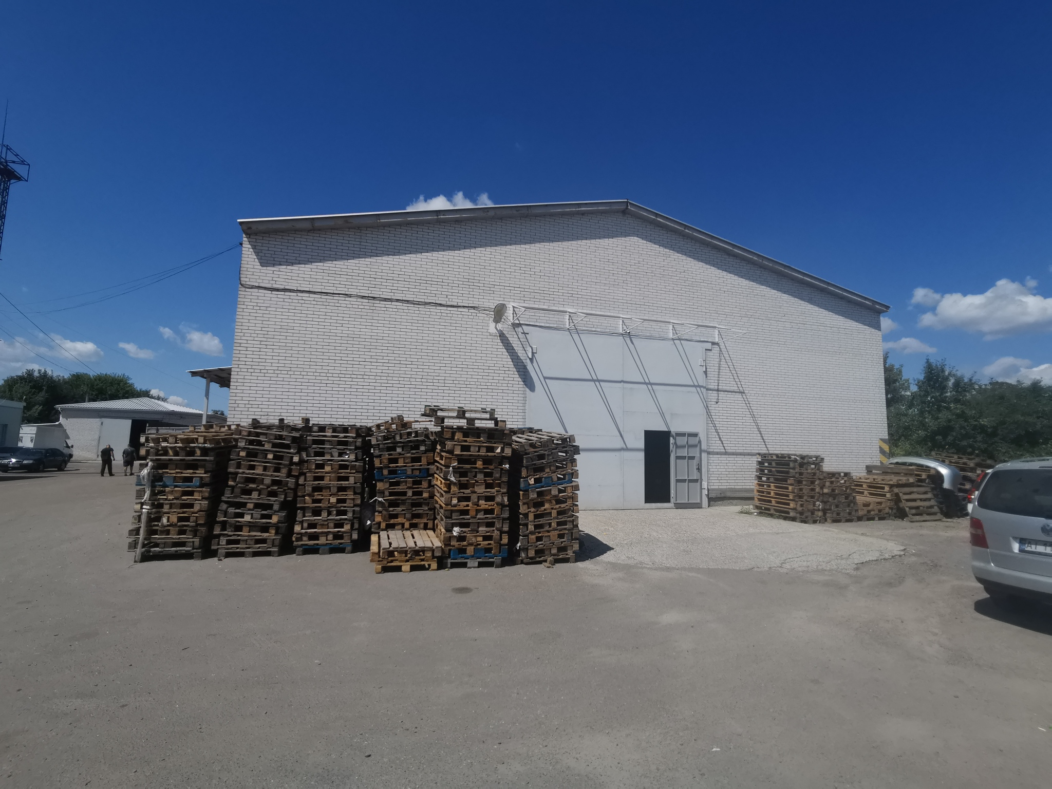 Оренда цеху 1200 м², Січневого Прориву вул.