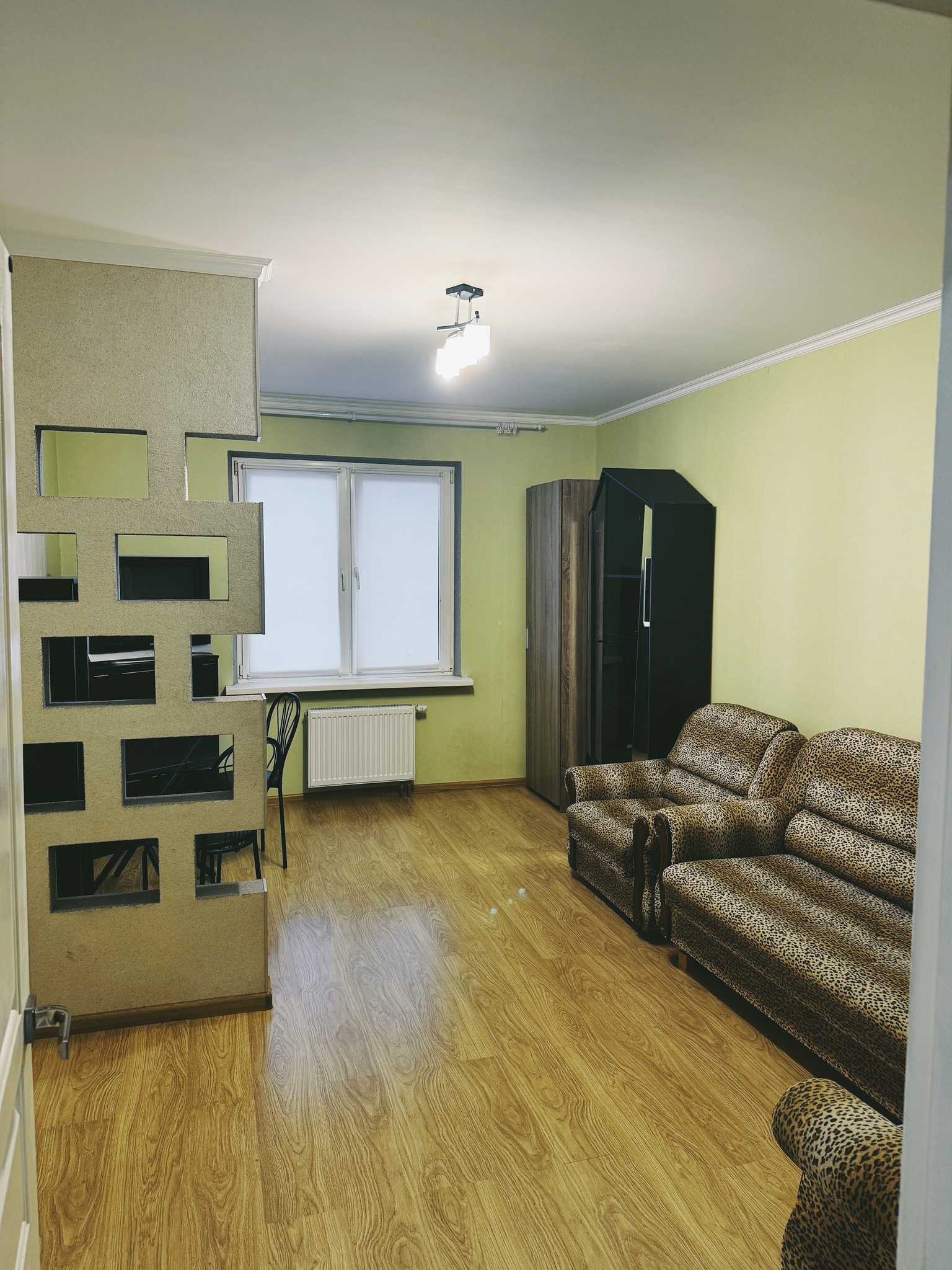 Оренда 2-кімнатної квартири 76 м², Здолбунівська вул., 13