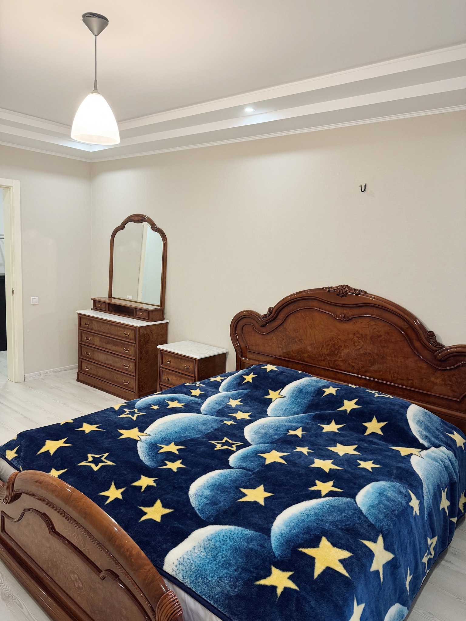 Оренда 2-кімнатної квартири 76 м², Здолбунівська вул., 13