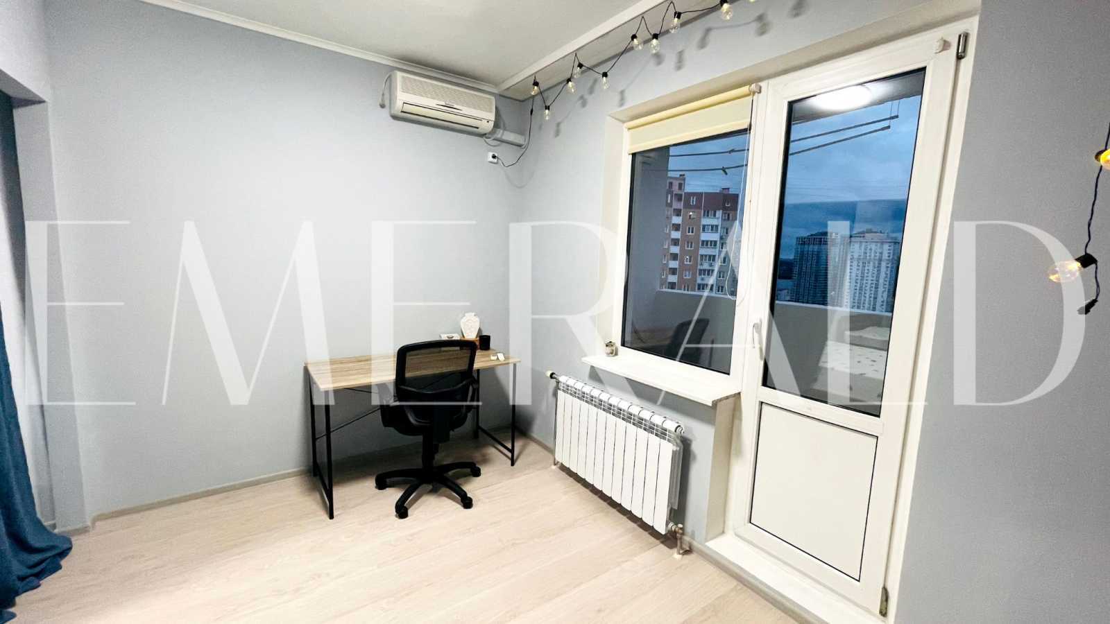 Продаж 2-кімнатної квартири 73.4 м², Урлівська вул., 30