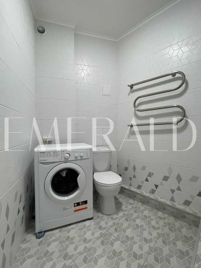 Продаж 2-кімнатної квартири 73.4 м², Урлівська вул., 30