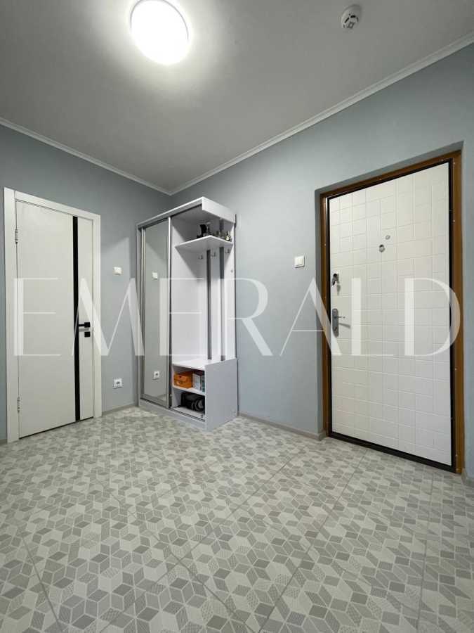 Продаж 2-кімнатної квартири 73.4 м², Урлівська вул., 30