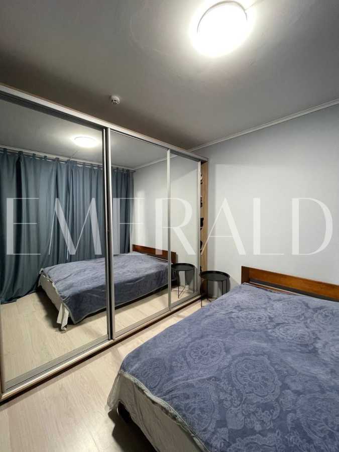 Продаж 2-кімнатної квартири 73.4 м², Урлівська вул., 30