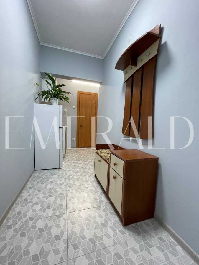 Продаж 2-кімнатної квартири 73.4 м², Урлівська вул., 30