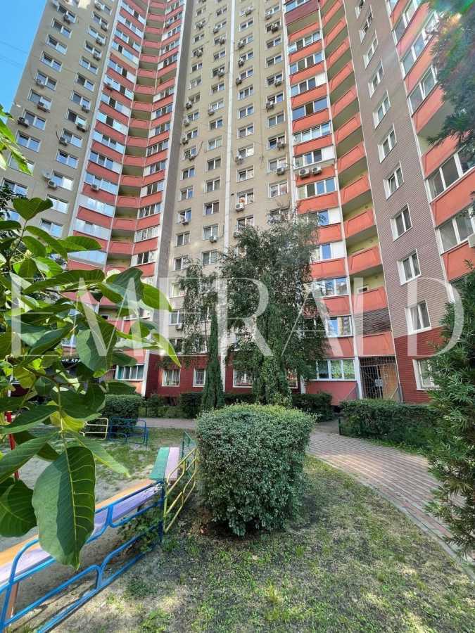 Продаж 2-кімнатної квартири 73.4 м², Урлівська вул., 30