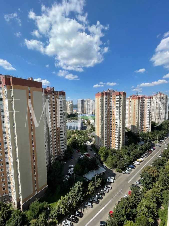 Продаж 2-кімнатної квартири 73.4 м², Урлівська вул., 30
