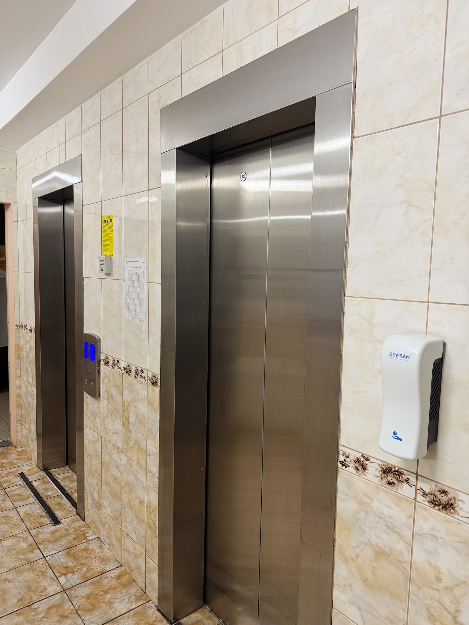 Оренда 2-кімнатної квартири 76 м², Здолбунівська вул., 13