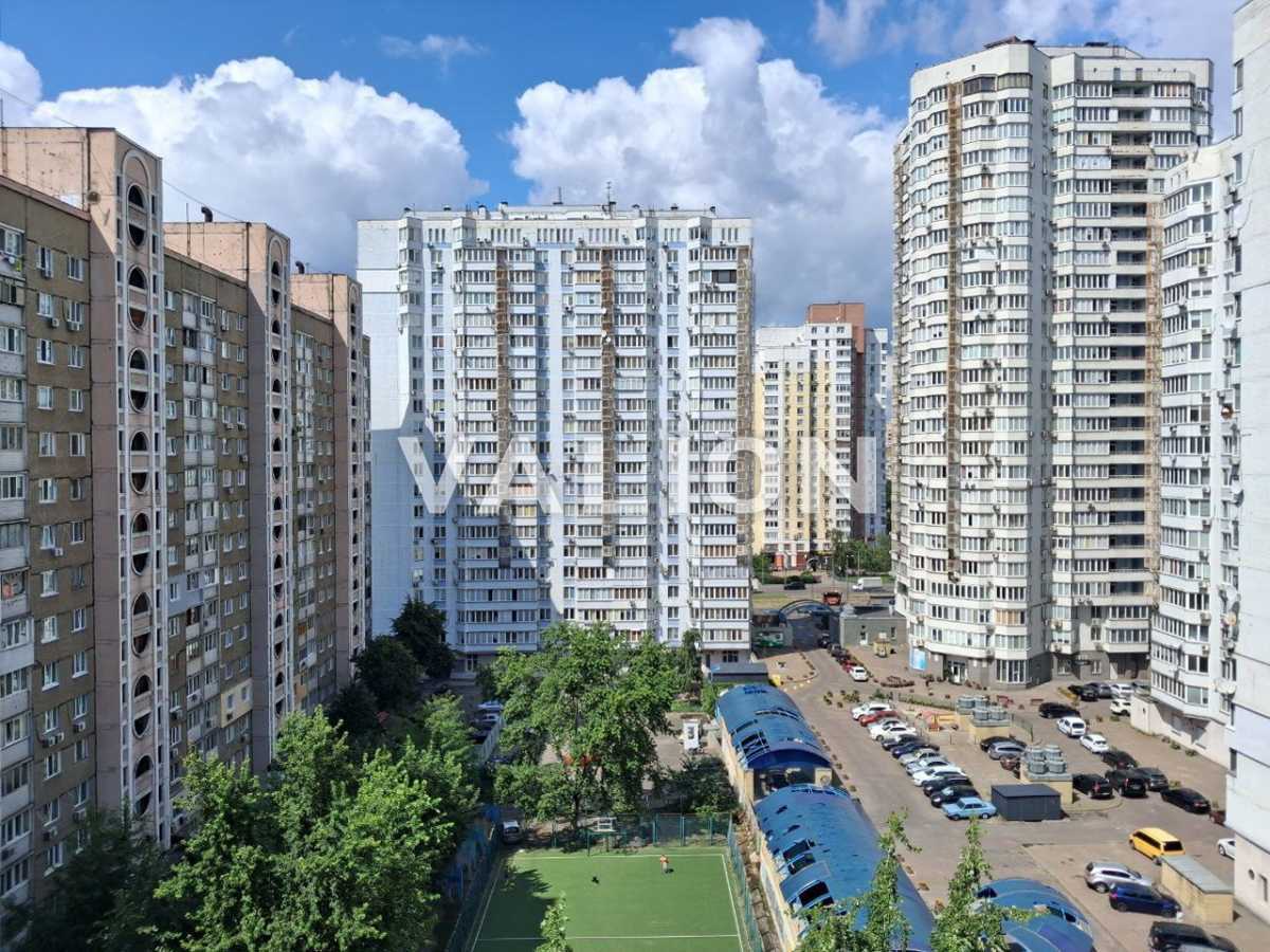 Продаж 3-кімнатної квартири 71.5 м², Харківське шосе, 154