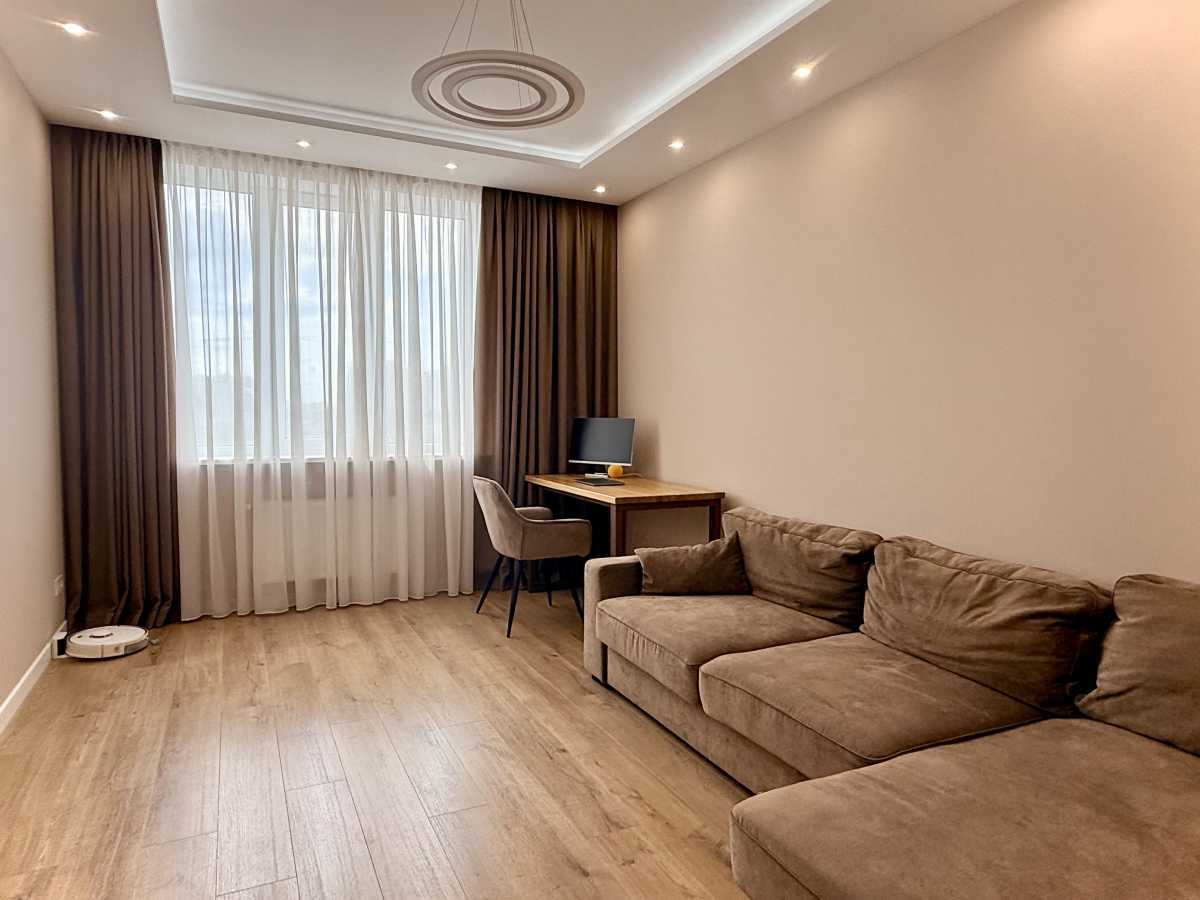 Продажа 2-комнатной квартиры 74 м², Канатная ул., 122Б