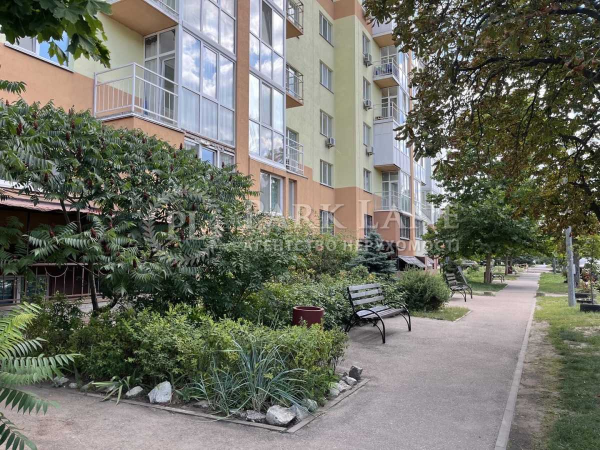 Продаж 2-кімнатної квартири 90 м², Генерала Матикіна вул., 12