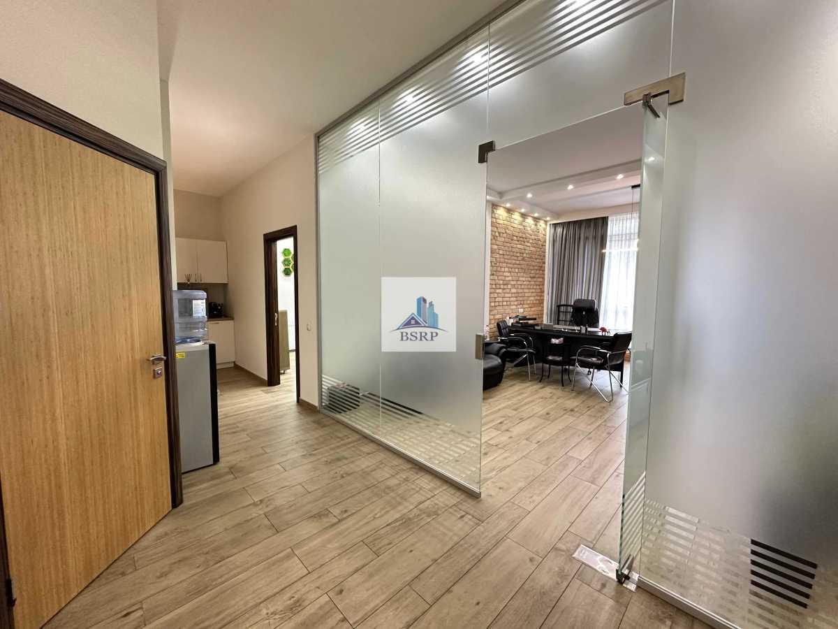 Аренда офиса 100 м², Джона Маккейна ул.