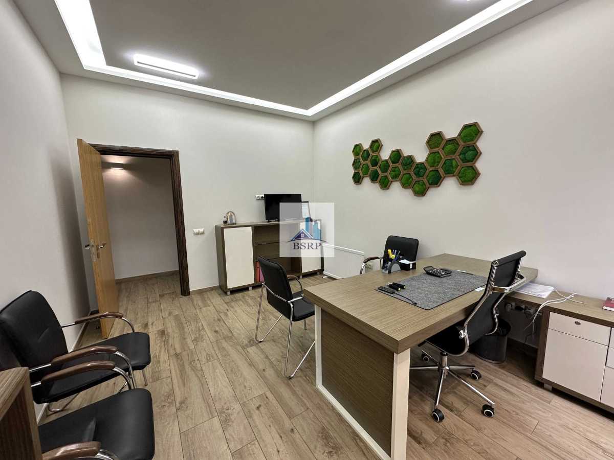 Аренда офиса 100 м², Джона Маккейна ул.