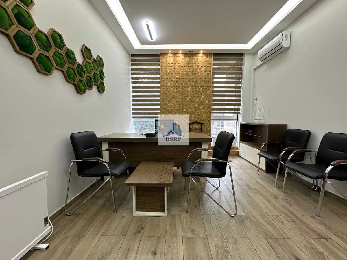 Аренда офиса 100 м², Джона Маккейна ул.