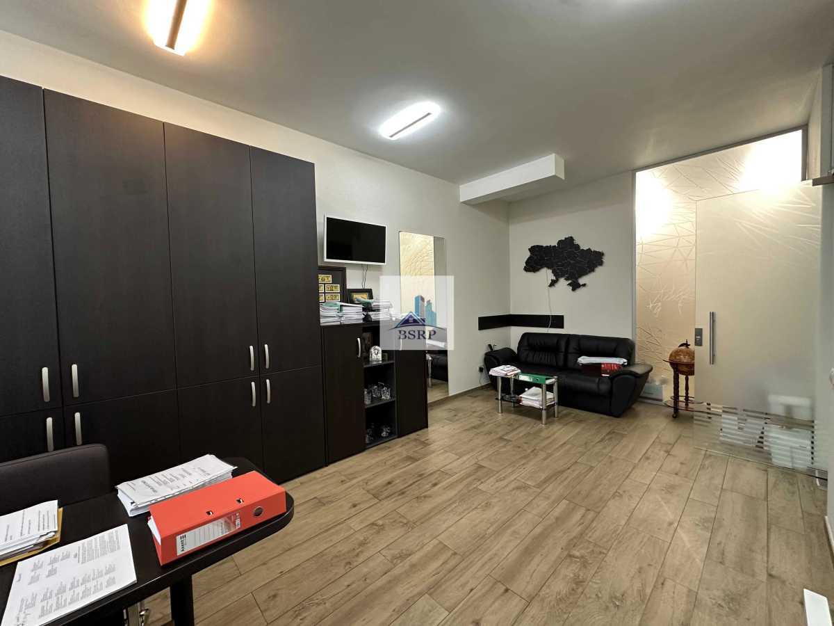 Аренда офиса 100 м², Джона Маккейна ул.