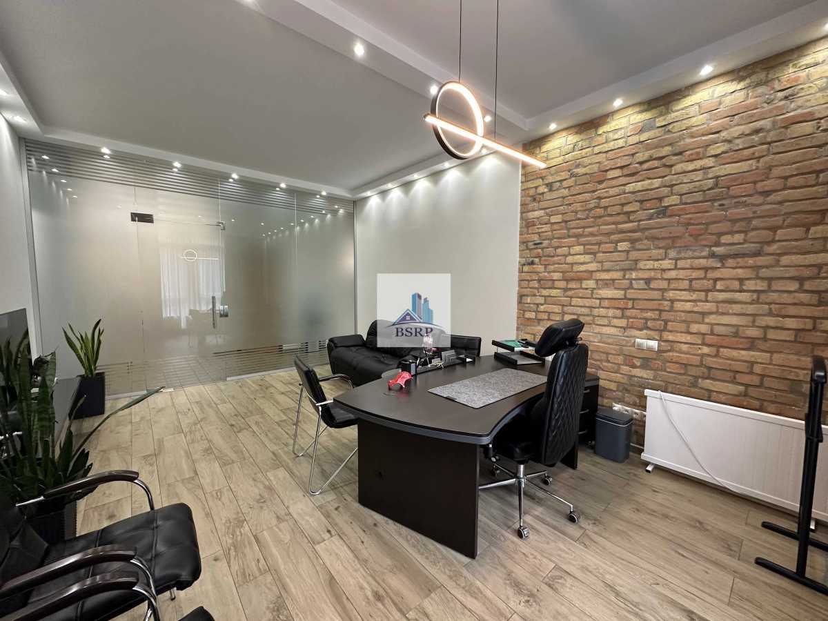Аренда офиса 100 м², Джона Маккейна ул.
