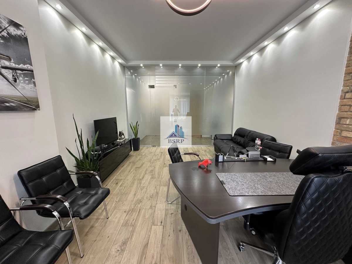 Аренда офиса 100 м², Джона Маккейна ул.