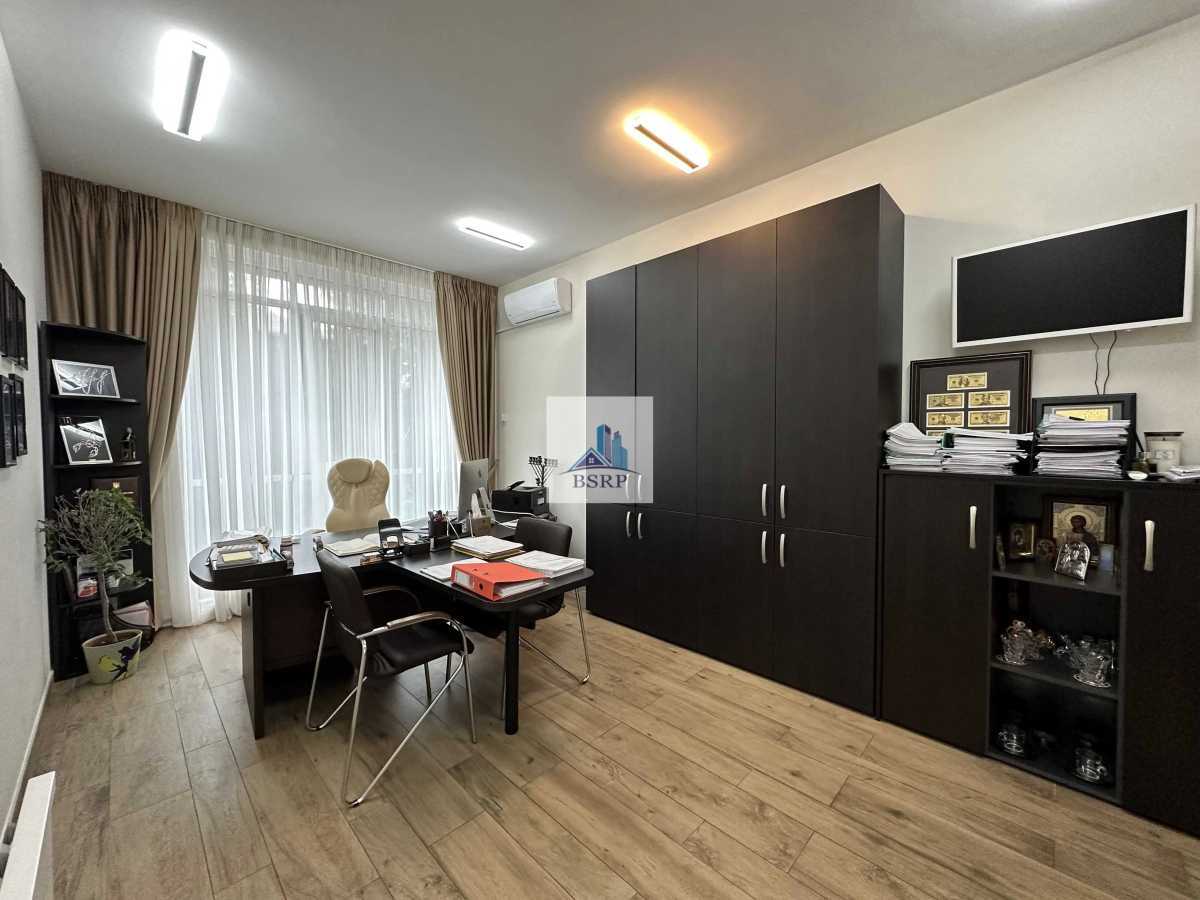 Аренда офиса 100 м², Джона Маккейна ул.