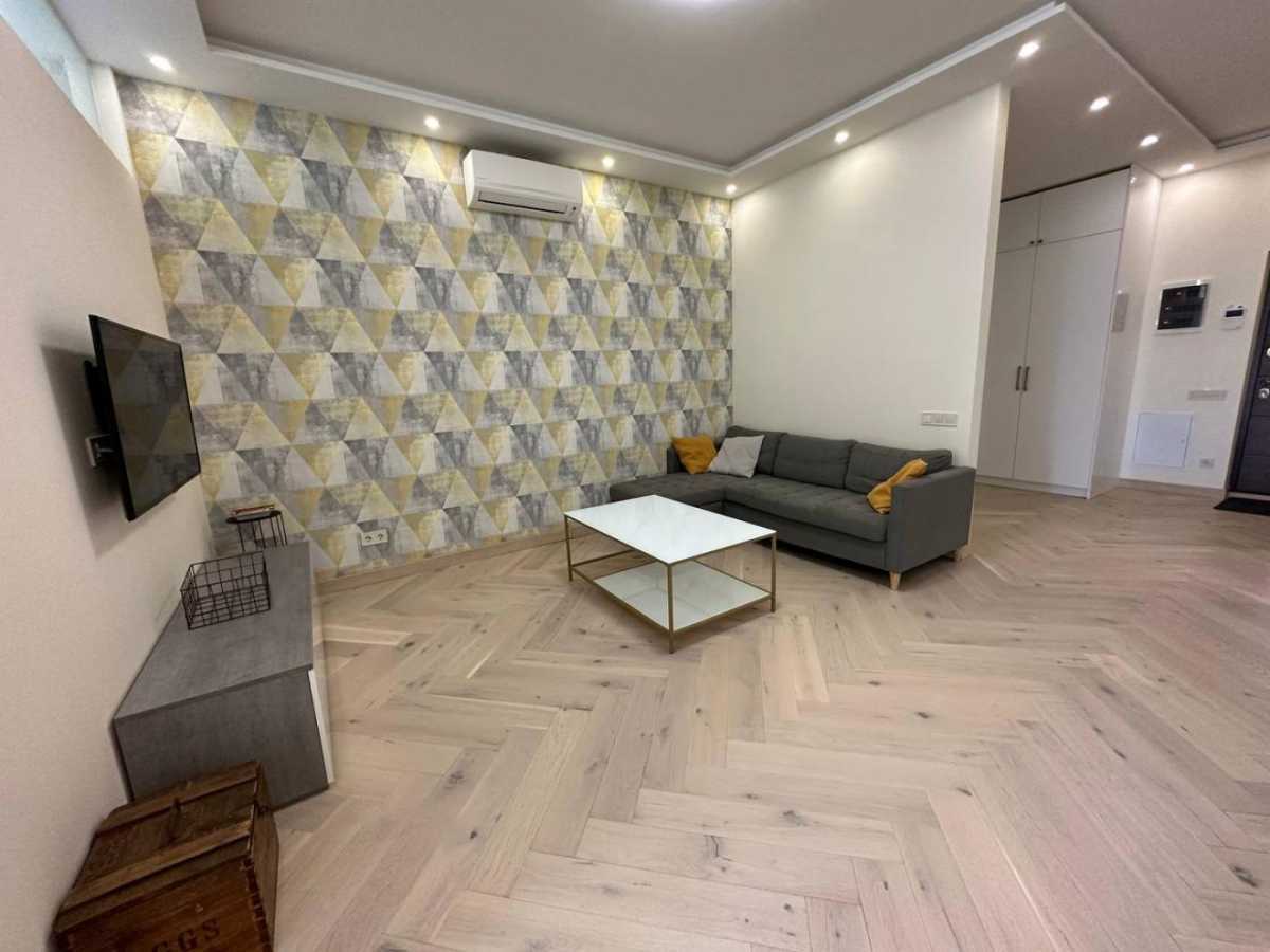 Оренда 3-кімнатної квартири 77 м², Лабораторний пров., 7