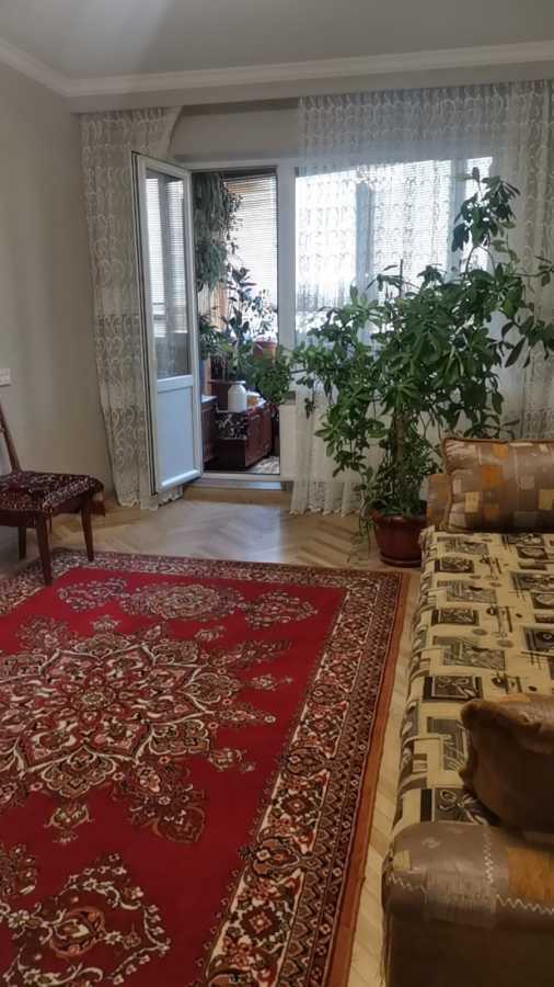 Продажа 3-комнатной квартиры 70 м², Гагарина ул., 1