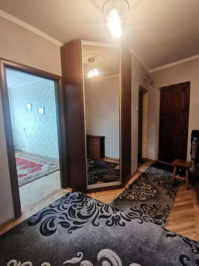 Продажа 3-комнатной квартиры 70 м², Гагарина ул., 1