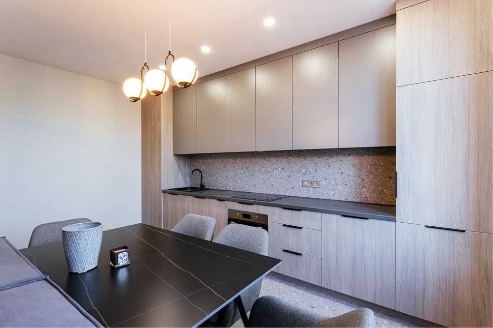 Продажа 4-комнатной квартиры 77 м², Победы просп., 67
