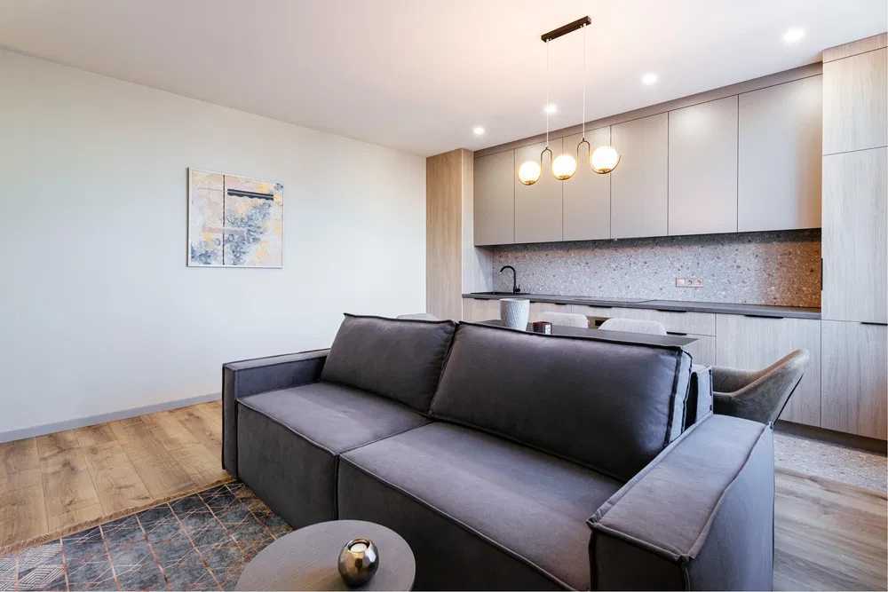 Продажа 4-комнатной квартиры 77 м², Победы просп., 67