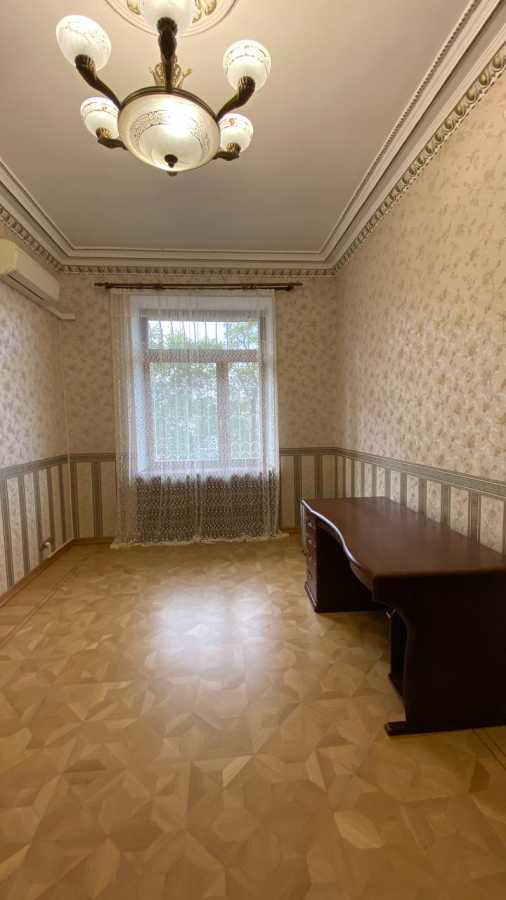 Аренда 3-комнатной квартиры 93 м², Заньковецкой ул., 8